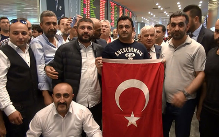 ABD'de serbest bırakılan Sinan Narin İstanbul'a geldi