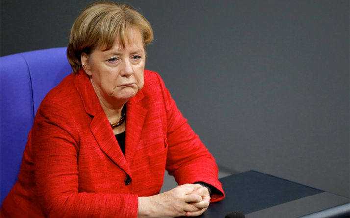 Merkel kişisel hatasını kabul etti: Kriz çıkarmıştı!