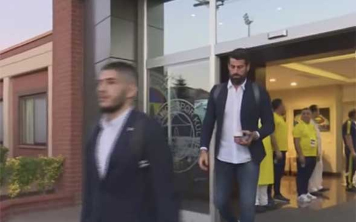 Fenerbahçe kafilesi derbi için yola çıktı