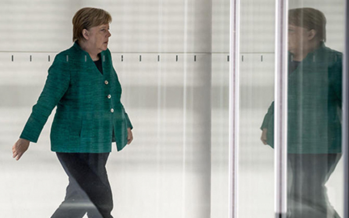 Merkel böyle uyardı: 'Ekonomiler etkilenecek'