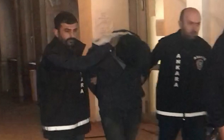 Genç kızın telefonunu çakmakla gasbetti
