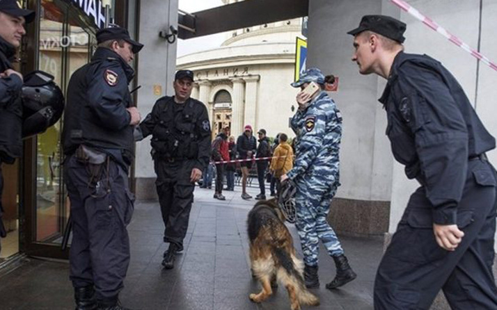 Moskova'da bomba alarmı! 30 binden fazla kişi tahliye edildi