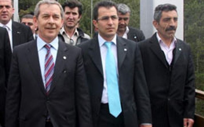 Abdüllatif Şener gençlik şöleninde