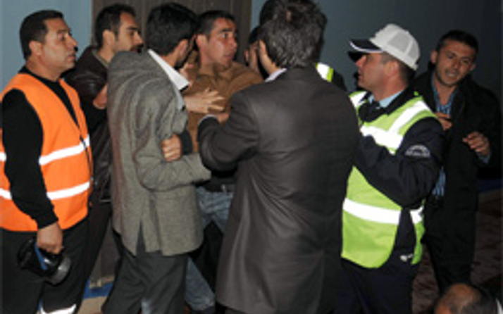 Abdullatif Şener'e ceza kavga çıkardı