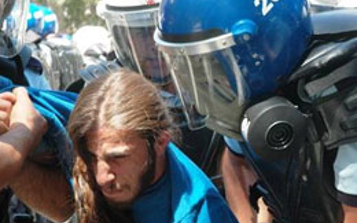 Anadolu Üniversitesi fena karıştı: 38 gözaltı