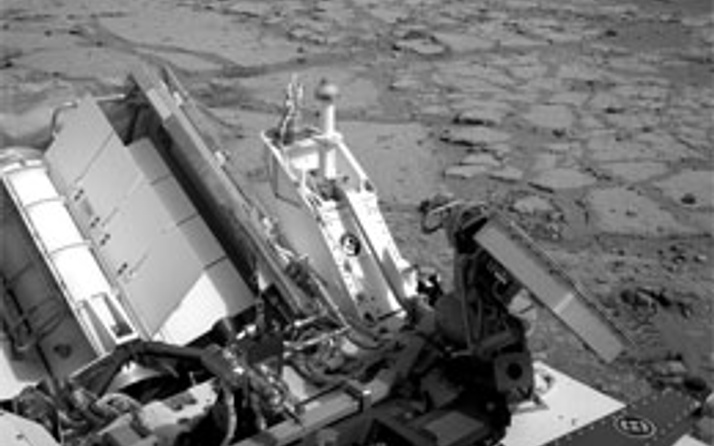 Gezici robot Mars'ı deldi