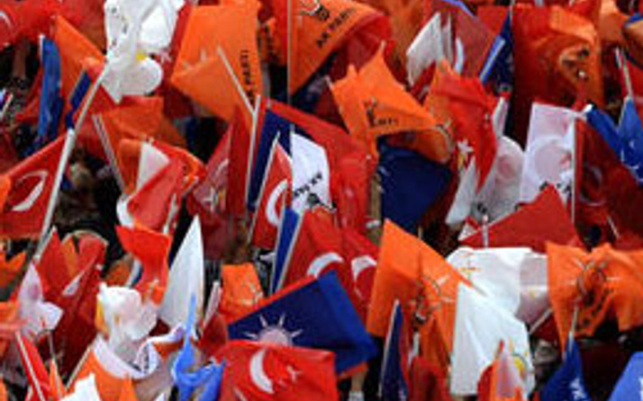 AK Partililer tedbil-i kıyafet dolaşacak