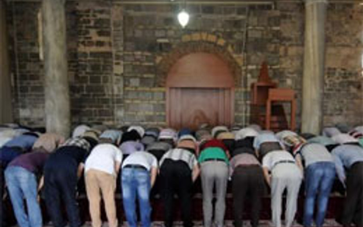 Berat Kandili 100 rekat namaz nasıl kılınır?