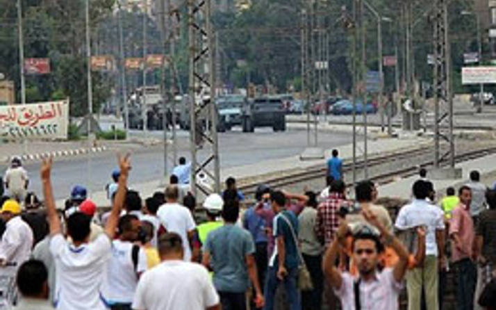 Mısırlılara sokaklara dökülün çağrısı