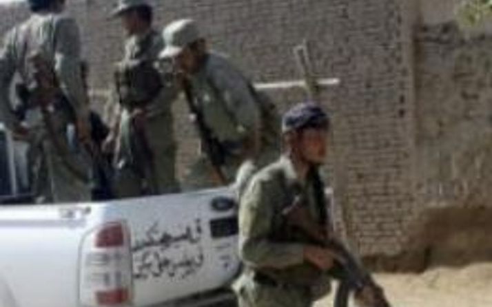 Afganistan'da seçim görevlisi 'vuruldu'