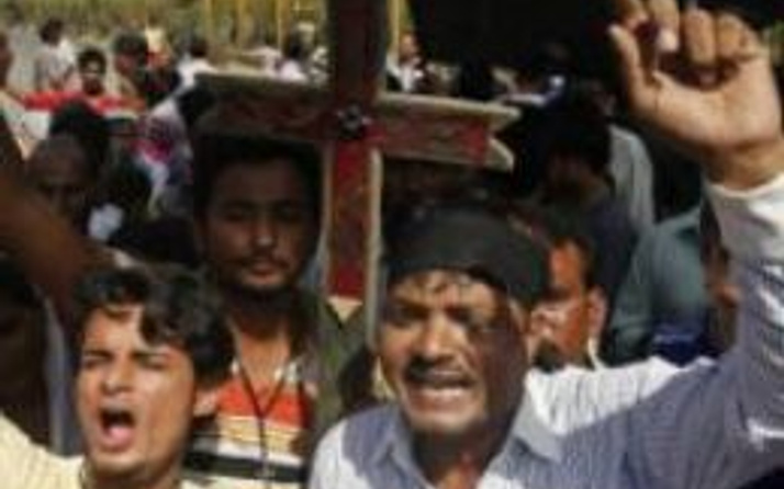 Saldırı sonrası Pakistanlı Hristiyanlar sokaklarda