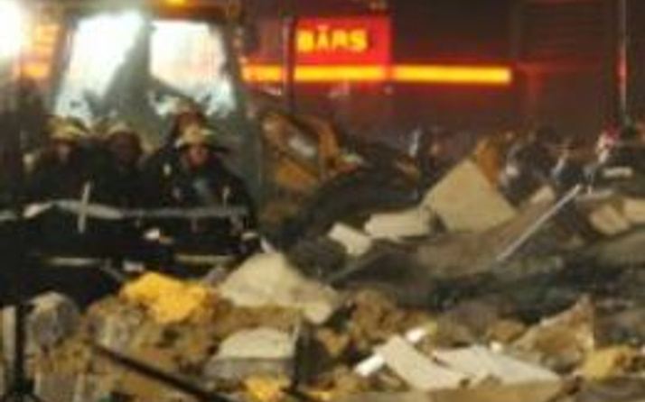 Letonya'da süpermarketin çatısı çöktü: 18 ölü