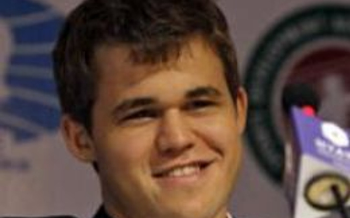 Yeni dünya satranç şampiyonu Norveçli Carlsen