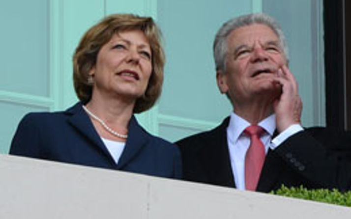 Gül'ün misafirinin geçmişi inanılmaz! First Lady'ye dikkat