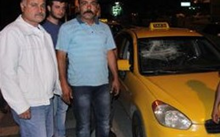 Suriyeli grup taksi durağını bastı!