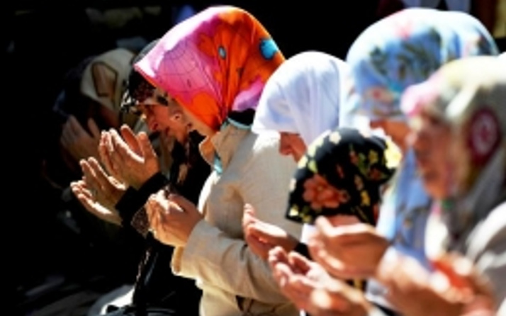 Başörtülü kadınlar IŞİD mağduru oldu
