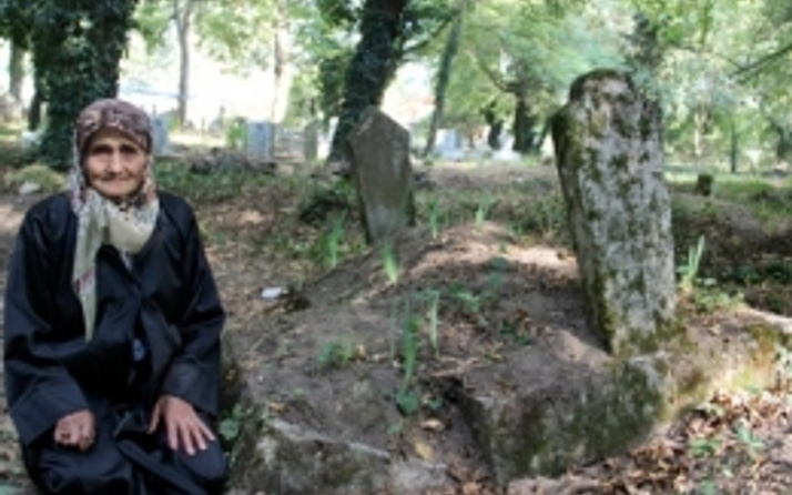 Mezarlıkta yaşananlar şaşkına çeviriyor