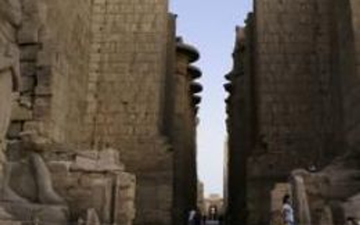 Mısır'da Karnak Tapınağı'na bombalı saldırı