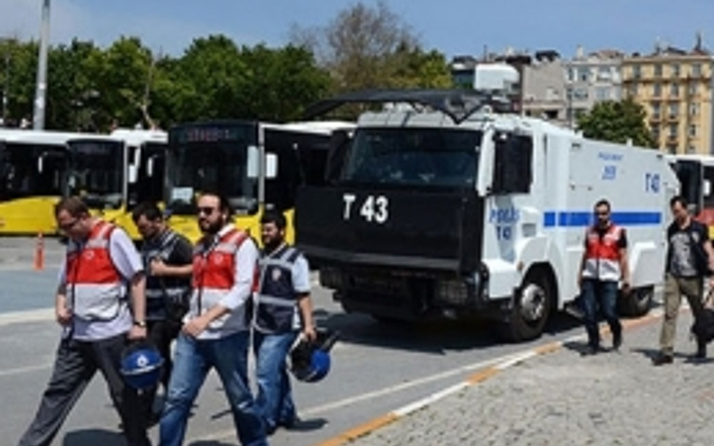 Taksim'de Onur Yürüyüşü'ne polisten sert müdahale!