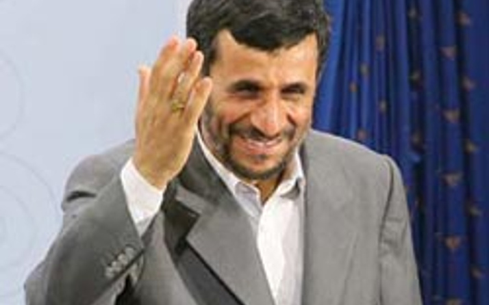 Ahmedinejad Anıtkabiri istemedi