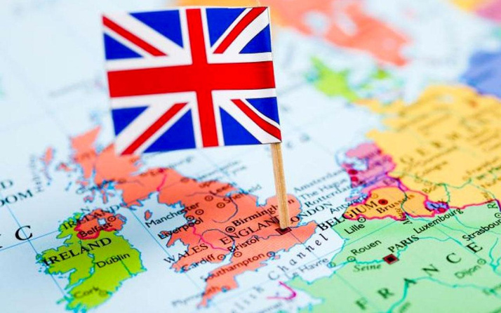 İngiltere'de Brexit'e 2 milyon imza toplandı