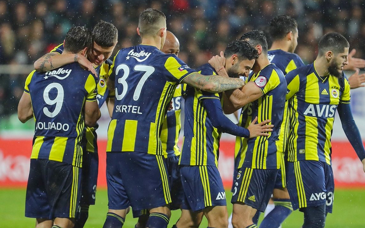 Fenerbahçe'de 7 futbolcu kart sınırında