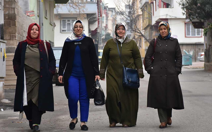 Gaziantep'te kadın adaylar 'birbiri' için çalışıyor