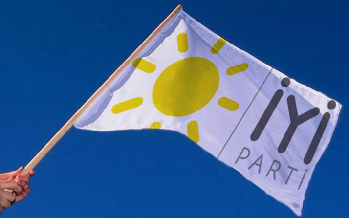 İYİ Parti'ye Yalova'da şok! İl yönetimi başkan dahil istifa etti