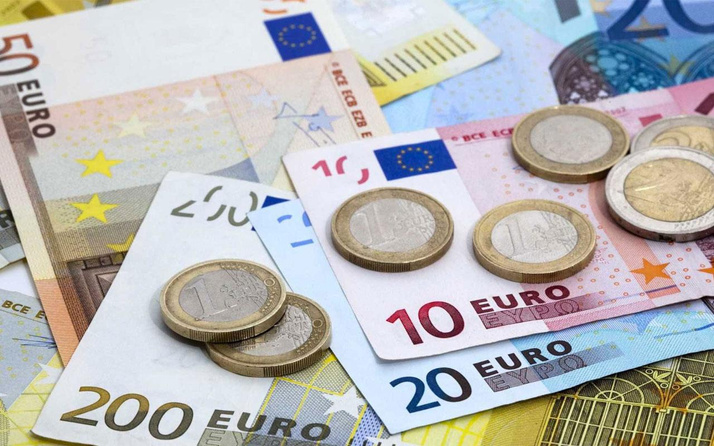 Euro şoklarda dolar karşısında 21 ayın dip seviyesini gördü