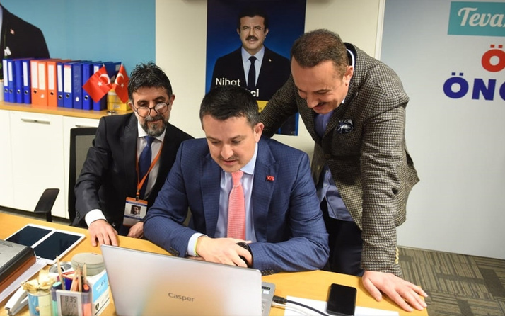 Bakan Ekrem Pakdemirli'den telefonla miting daveti