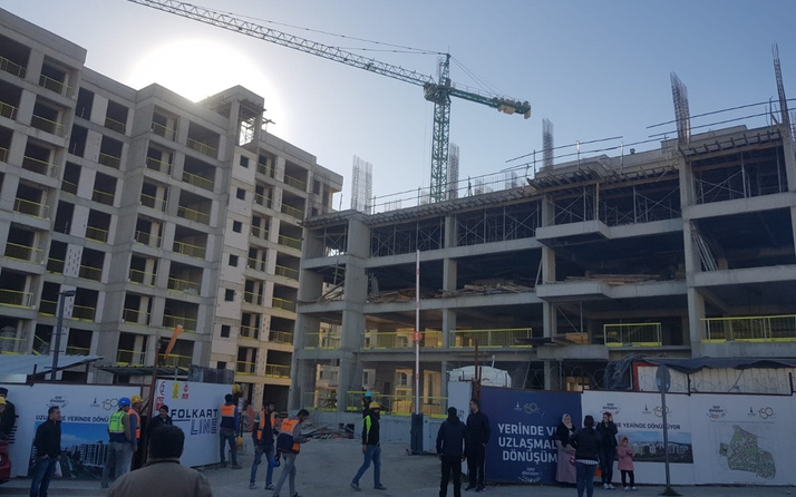 İzmir'de vinçten düşen işçi hayatını kaybetti