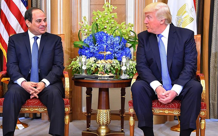 Trump'tan darbeci Sisi'ye övgü