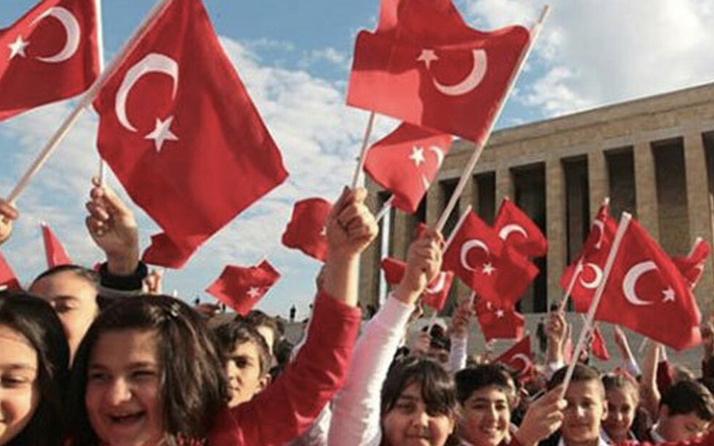 24 Nisan tatil mi perşembe günü okul var mı 2019