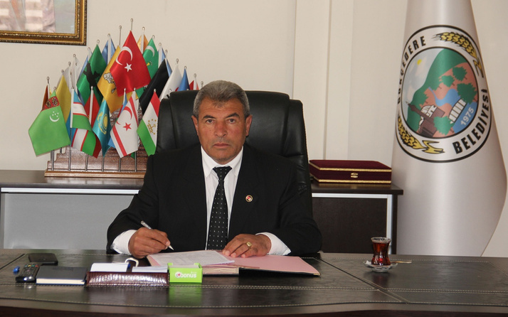 Kepçe operatörü olarak çalıştığı belediyeye başkan oldu