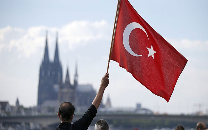 Köln'de Türkler birinci sırada