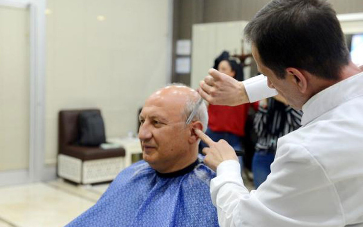 TBMM'nin 24 yıllık berberi yaşadığı ilginç anları anlattı! Devlet Bey'i görünce...