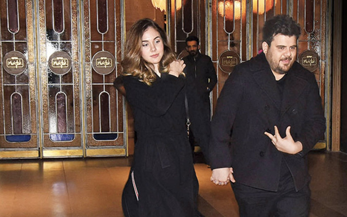 Eser Yenenler nişanlısı Berfu Yıldız kaç yaşında hamile haberi geldi