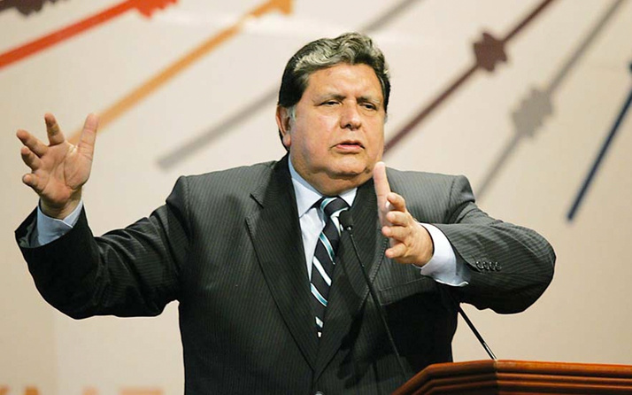 Peru eski Devlet Başkanı Garcia tutuklanmadan önce kendisini vurdu