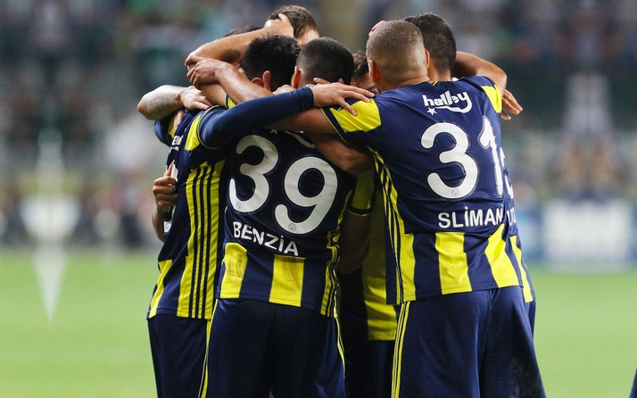 Fenerbahçeli Benzia halı sahaların yıldızı oldu