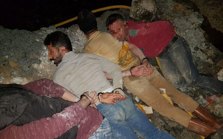 Mersin Bozyazı'da kaçak kazı yapan şahıslar bakın nasıl yakalandı