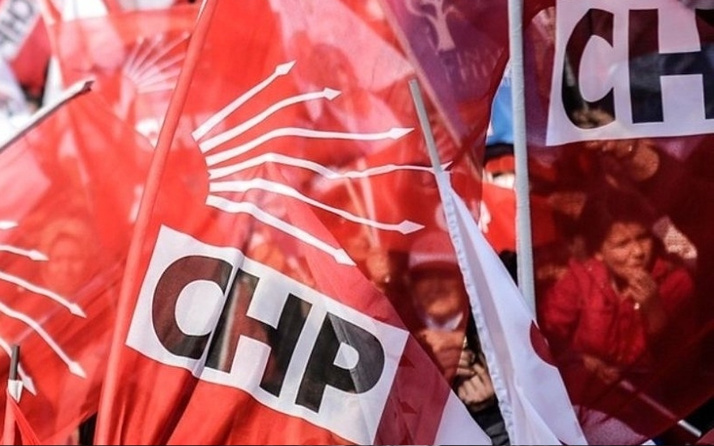 CHP'li Vekil Mahmut Tanal'dan YSK'ya "Kırmızı renk " başvurusu!
