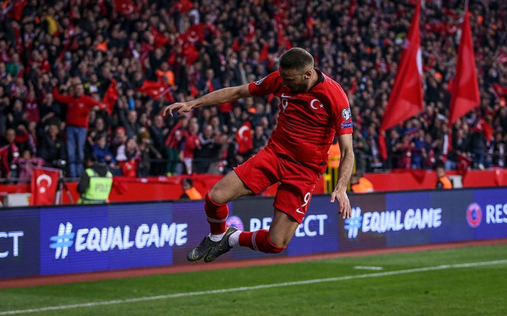 Cenk Tosun: Galatasaray şampiyonluğu hak etti