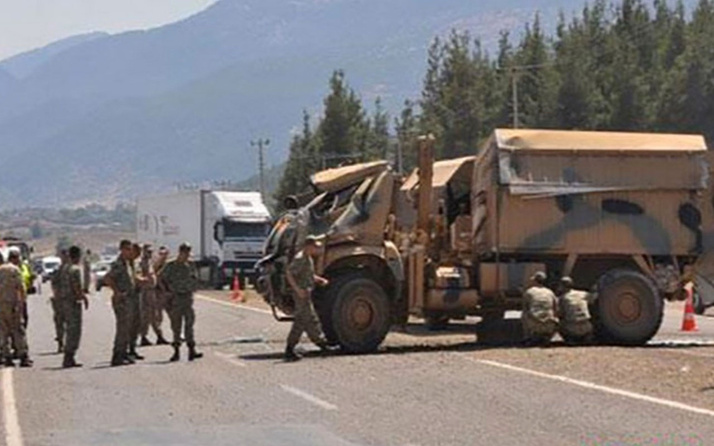 Gaziantep'ten üzen haber! Araç devrildi 2 asker yaralı