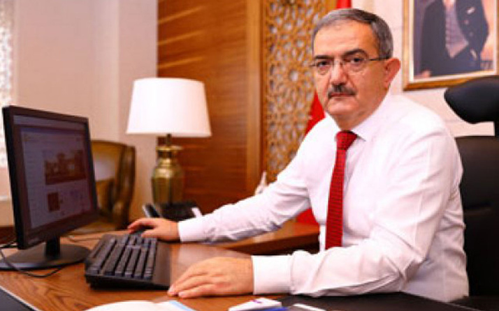 Selçuk Üniversitesi rektörü Mustafa Şahin'in malikanesi sosyal medyada olay oldu!