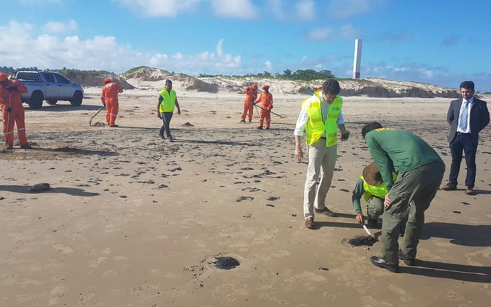 Brezilya kıyılarında 100 tondan fazla petrol sızıntısı tespit edildi: Sebebi bilinmiyor