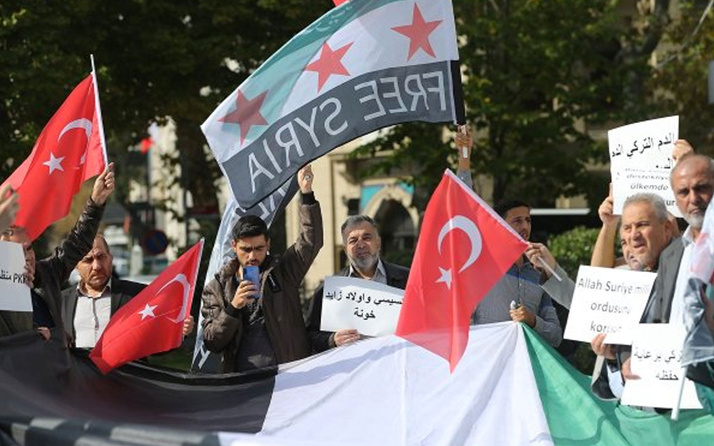 İstanbul'daki Suriyeliler Barış Pınarı Harekatı'na destek için miting yaptı