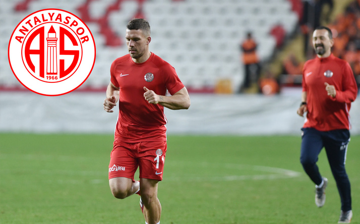 Alman yıldız Lucas Podolski adeta gençliğini aratmıyor