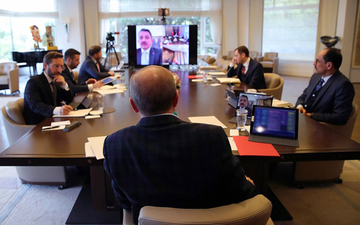 Erdoğan bakanlarla koronavirüs ile ilgili gelişmeleri video konferansla görüştü