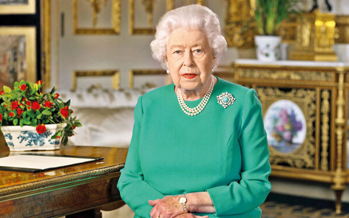 Kraliçe Elizabeth suskunluğunu bozdu