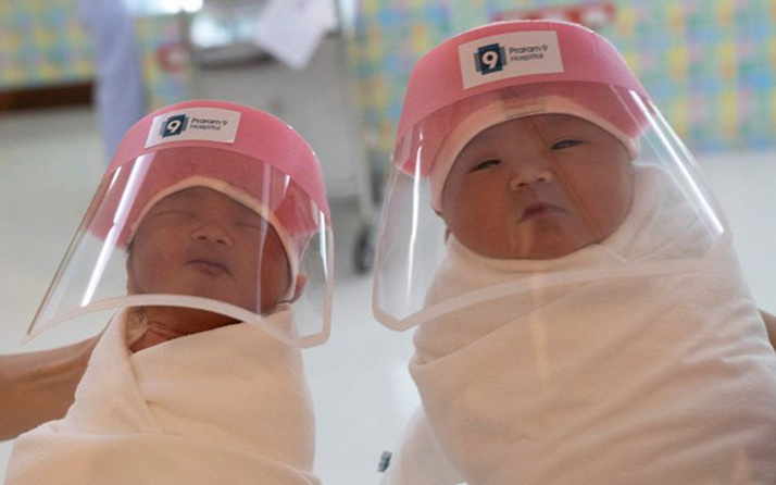 Anneler koronavirüslü bebekler temiz! İki kadın doğum yaptı, bebekler sağlıklı
